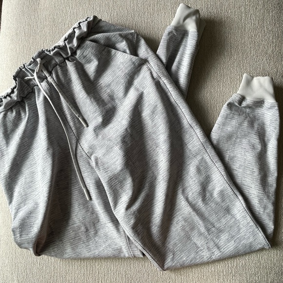 Lululemon Gray Joggers✈️ - Picture 6 of 7
